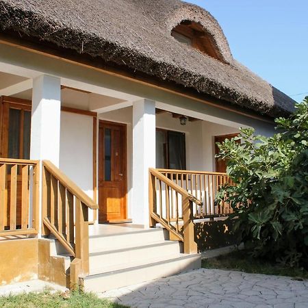 Cerdacul Cu Stuf Hotel Sfantu Gheorghe  Ngoại thất bức ảnh