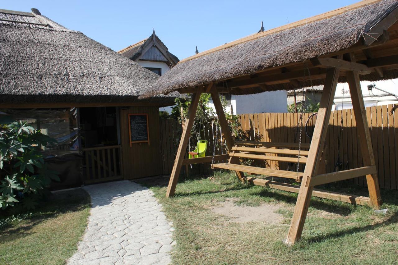 Cerdacul Cu Stuf Hotel Sfantu Gheorghe  Ngoại thất bức ảnh