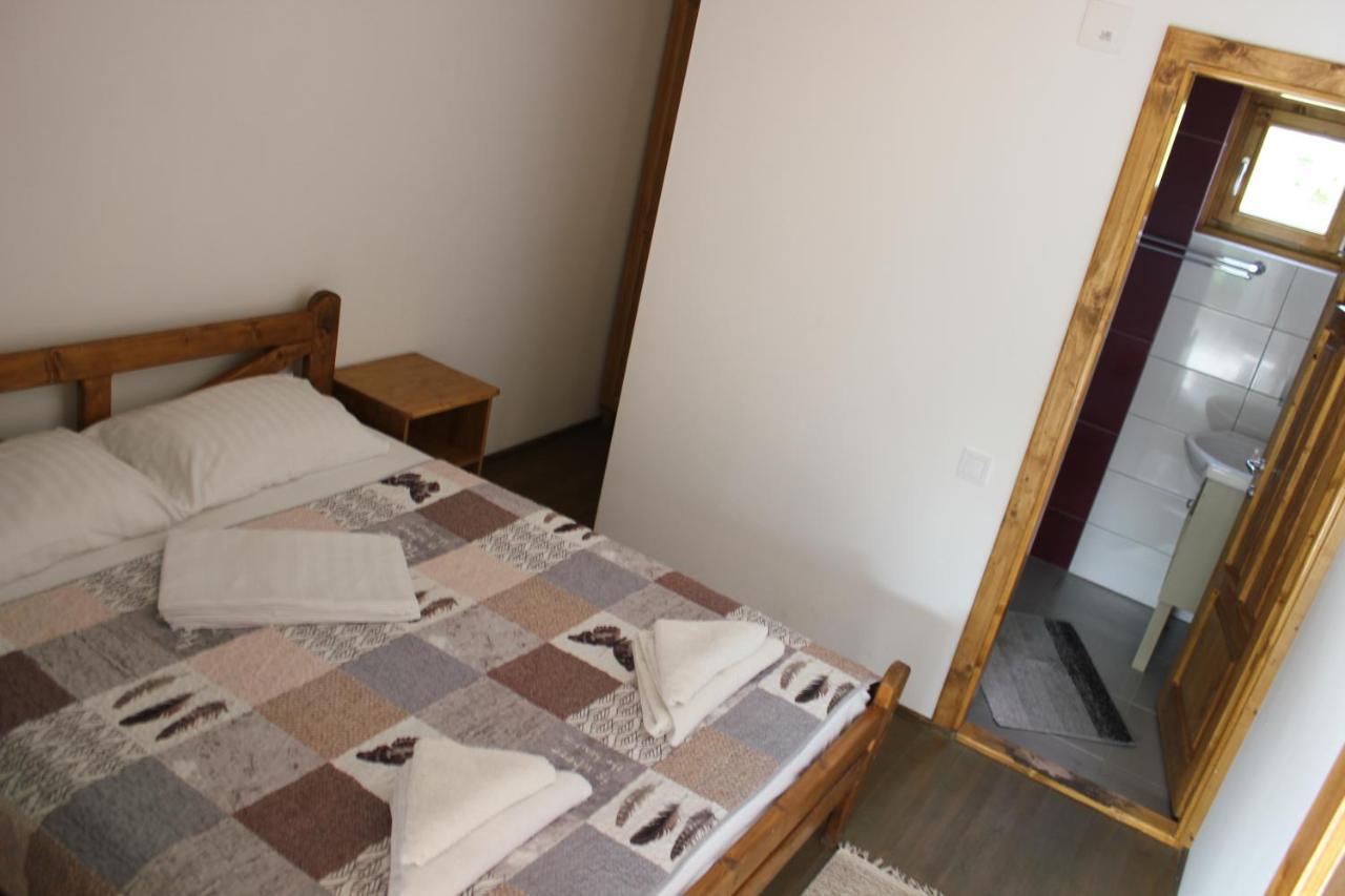 Cerdacul Cu Stuf Hotel Sfantu Gheorghe  Ngoại thất bức ảnh